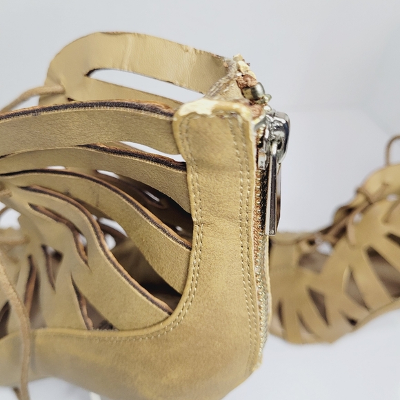 Call It Spring Black Heel Women's Tan 7.5 Strappy Zip Back-Lace Front 4" FLAWED - Picture 10 of 14